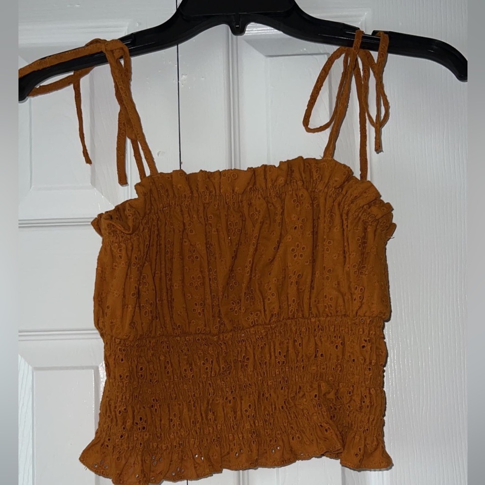 dillards crop top, super cute summer top